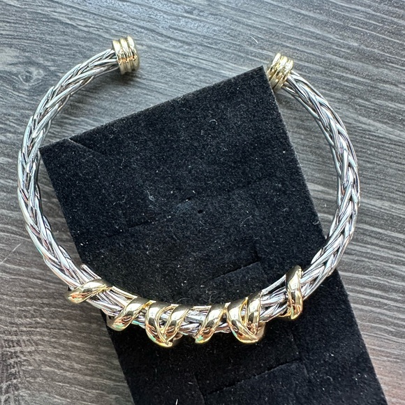 Two-Tone Braided Cuff - Picture 3 of 4